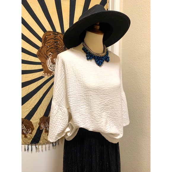 🌈 Stylish modern ruffle blouse - Picture 3 of 6